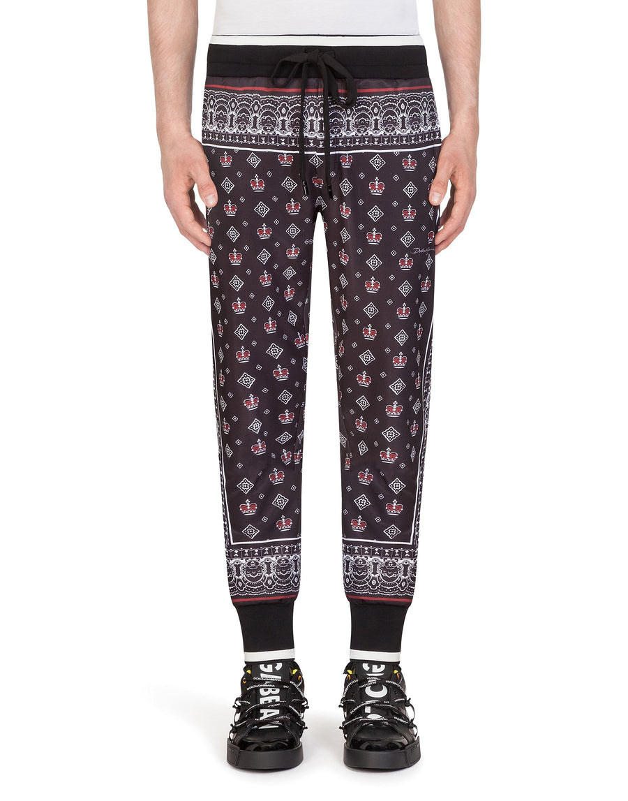 Jogging pants with patch