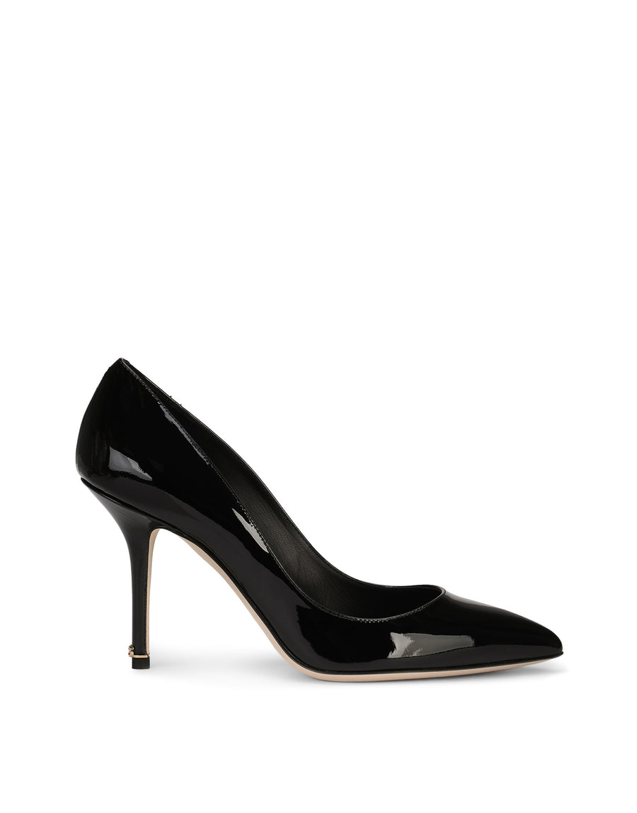 Pointed varnish pumps with medium heel